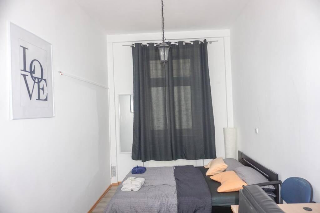 Apartment In Wuppertal - Charmante 3-Zimmer-Oase Mit Kamin Und Badewanne Exterior photo