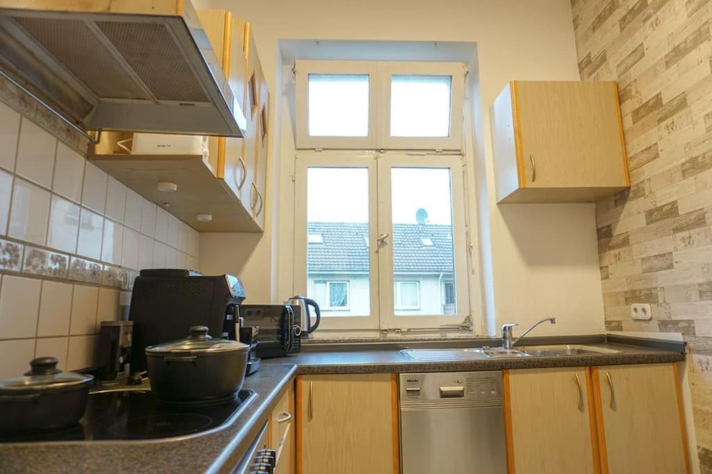 Apartment In Wuppertal - Charmante 3-Zimmer-Oase Mit Kamin Und Badewanne Exterior photo